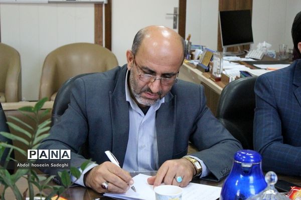 جلسه شورای هماهنگی تشکل‌های دانش‌آموزی استان بوشهر