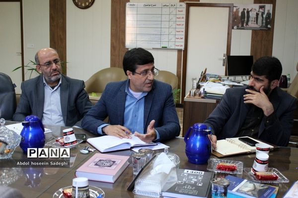 جلسه شورای هماهنگی تشکل‌های دانش‌آموزی استان بوشهر