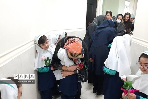 جشن روز مادر در دبستان دخترانه  سما یک رودهن