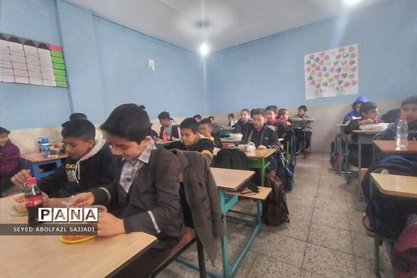 جنگ میلاد حضرت زهرا (س) در دبستان میثاق فشافویه