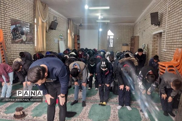 جنگ میلاد حضرت زهرا (س) در دبستان میثاق فشافویه