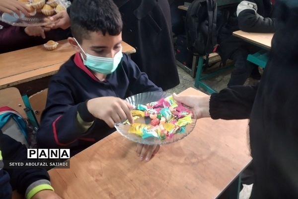 جنگ میلاد حضرت زهرا (س) در دبستان میثاق فشافویه