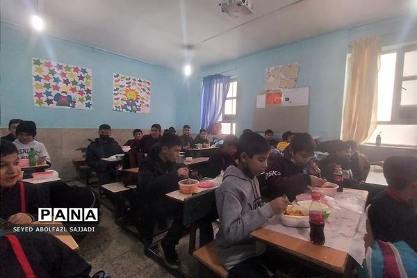جنگ میلاد حضرت زهرا (س) در دبستان میثاق فشافویه