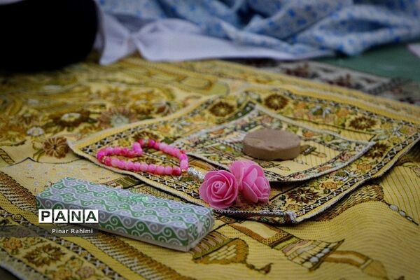 جشن شکوفایی  پنج هزار نفری دانش‌آموزان دختر