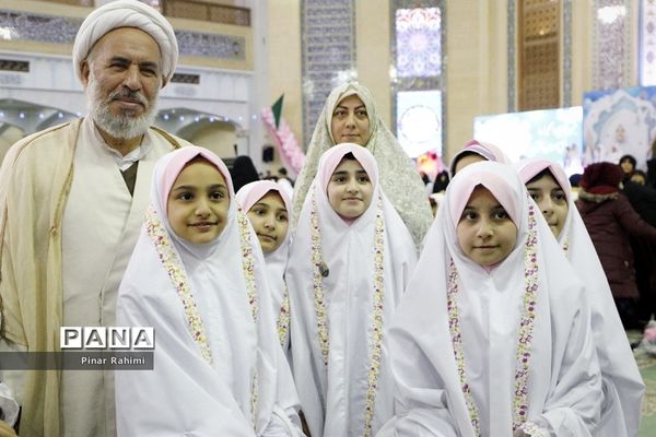 جشن شکوفایی  پنج هزار نفری دانش‌آموزان دختر