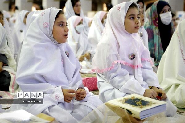 جشن شکوفایی  پنج هزار نفری دانش‌آموزان دختر
