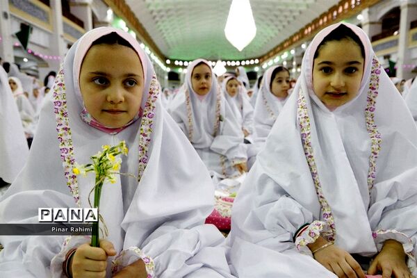 جشن شکوفایی  پنج هزار نفری دانش‌آموزان دختر