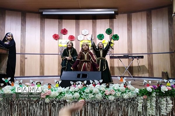 جشن میلاد حضرت زهرا(س) در کانون فرهنگی تربیتی حضرت زینب (س) ناحیه 3 شیراز