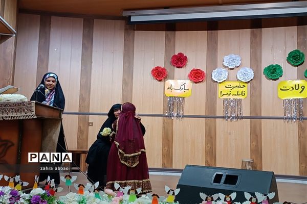 جشن میلاد حضرت زهرا(س) در کانون فرهنگی تربیتی حضرت زینب (س) ناحیه 3 شیراز