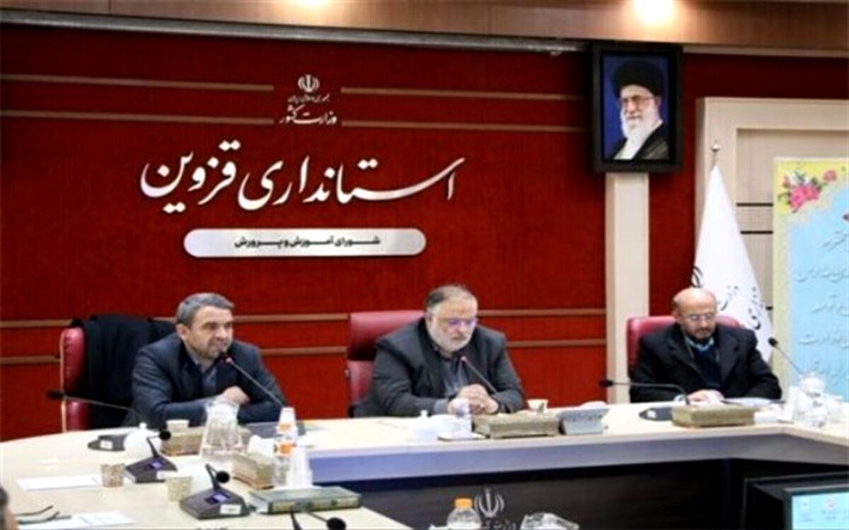 معلمان ظرفیت بی‌نظیری برای ادامه و توسعه مسیر انقلاب دارند