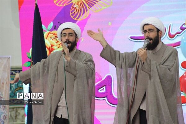 آیین جشن تکلیف دانش‌آموزان دختر منطقه چهاردانگه با عنوان «نیلوفرانه»