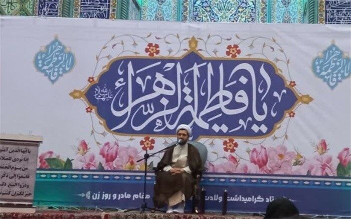 بانوان دوشادوش مردان در خانه و در راستای تربیت فرزندان صالح همکاری دارند
