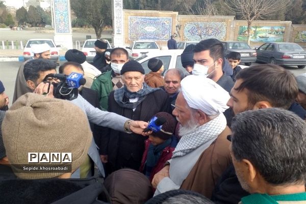 راهپیمایی در پی محکوم کردن اهانت نشریه فرانسوی به رهبری، در پاکدشت