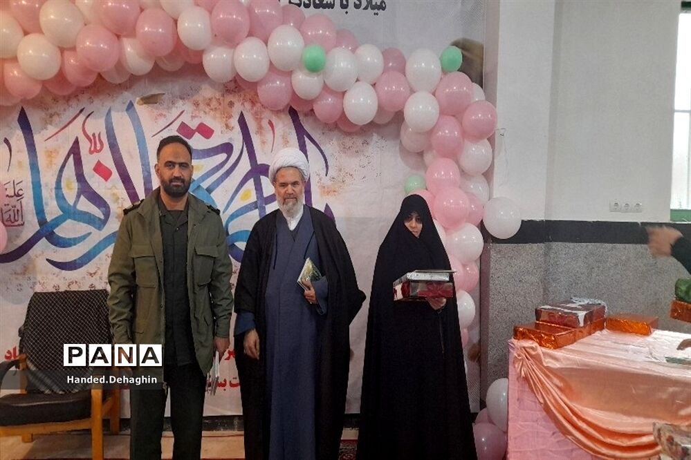 تقدیر از مادران دارای سه فرزند پاکدشتی