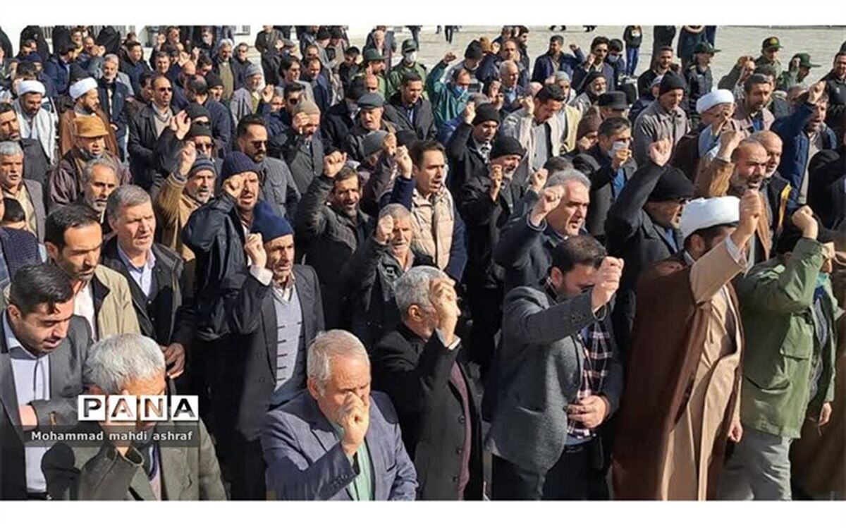 راهپیمایی مردم  نایین در محکومیت اهانت به ساحت ولایت و مرجعیت شیعه/فیلم