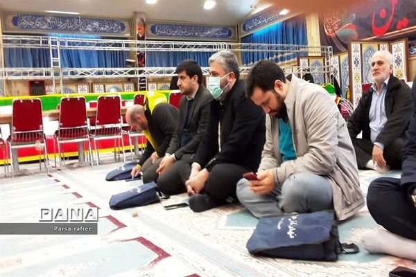 میز خدمت در مصلای صفادشت