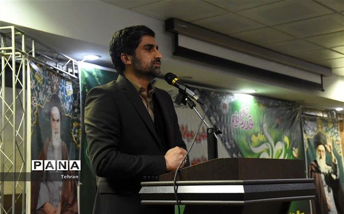 فاطمه زهرا(س) یادآور جایگاه رفیع و مرتبت والای زن در فرهنگ ایرانی اسلامی است