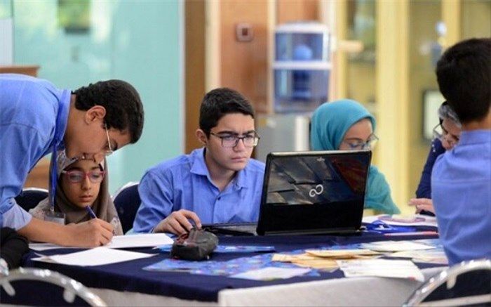 یادگیری کدنویسی منجر به تقویت و شکل‌گیری تفکر الگوریتمی در دانش‌آموزان می‌شود