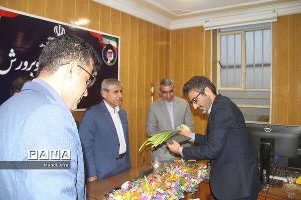 برگزاری گردهمایی کارشناسان تکنولوژی و گروه‌های آموزشی متوسطه قطب 3 استان خوزستان
