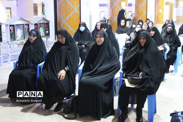 مراسم غبارروبی و عطرافشانی گلزار شهدا در بوشهر