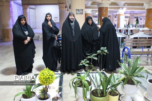 مراسم غبارروبی و عطرافشانی گلزار شهدا در بوشهر