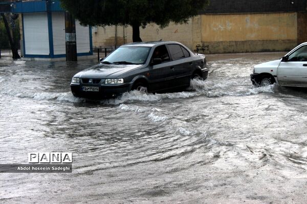 بارش باران و آبگرفتگی معابر در بوشهر