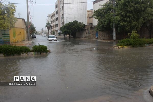 بارش باران و آبگرفتگی معابر در بوشهر