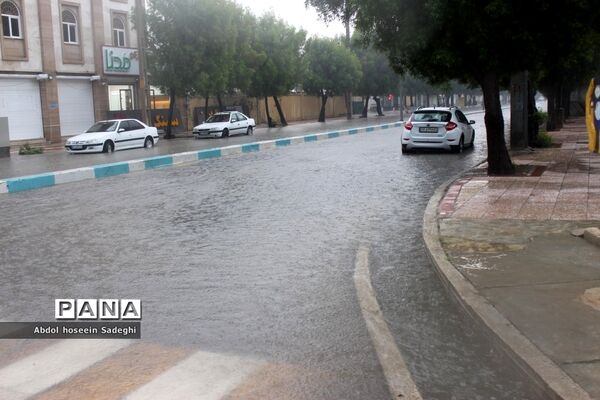 بارش باران و آبگرفتگی معابر در بوشهر