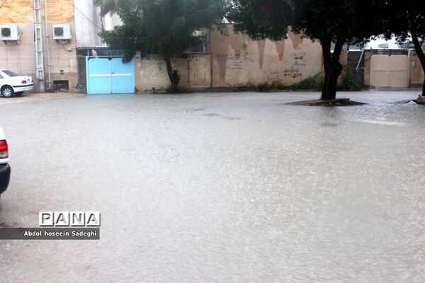 بارش باران و آبگرفتگی معابر در بوشهر