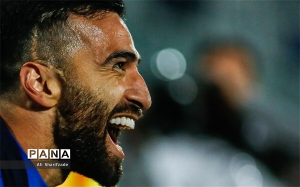بمب استقلال قرمزپوش ماند