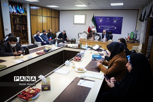 پاسخگویی وزیر آموزش و پرورش به مطالبات مردم با حضور در مرکز ارتباطات مردمی نهاد ریاست‌جمهوری