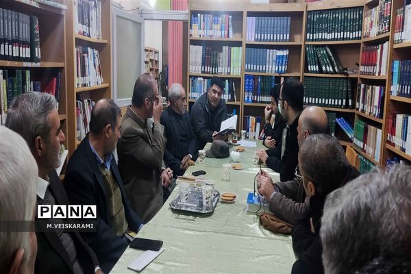 نشست «کتاب‌خوان»