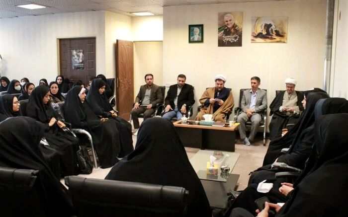آشنایی نونهالان، با مقام والای بانوان، حائز اهمیت است