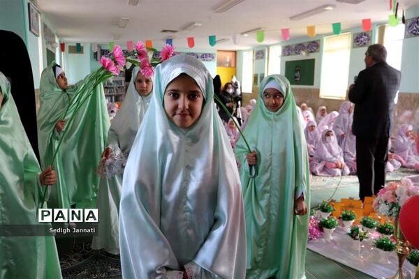 برگزاری جشن تکلیف مدارس آباده