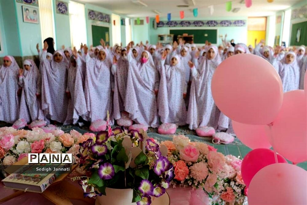 برگزاری جشن تکلیف مدارس آباده
