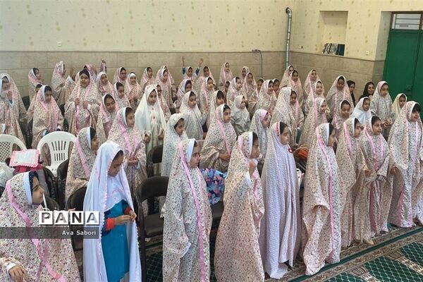 مسجد امام حسن (ع) آباده میزبان جشن تکلیف نه ساله‌ها