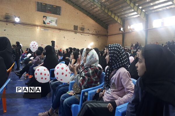 جشن گرامیداشت هفته مقام زن و روز مادر در ابرکوه