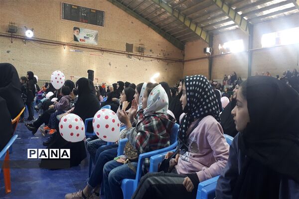 جشن گرامیداشت هفته مقام زن و روز مادر در ابرکوه