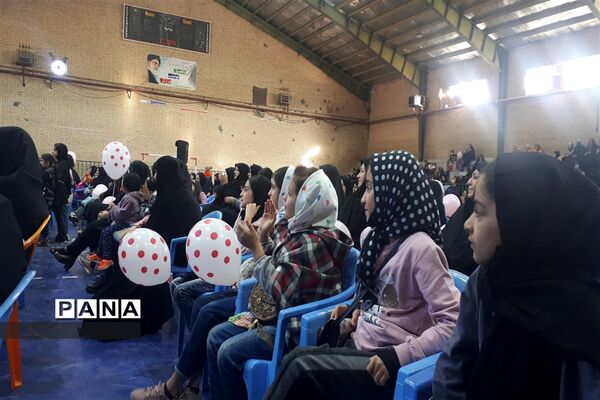 جشن گرامیداشت هفته مقام زن و روز مادر در ابرکوه