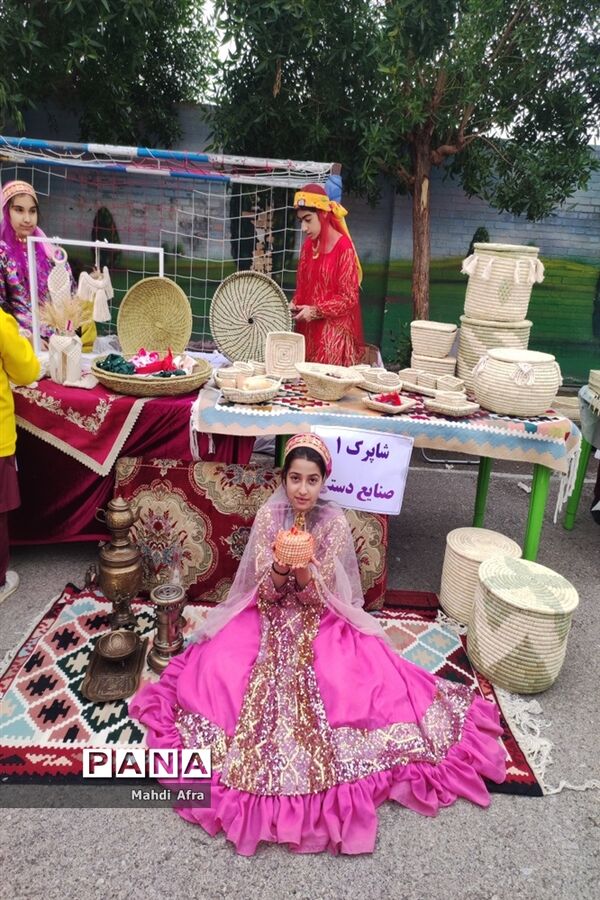 برگزاری بازارچه خیریه  در دبستان صدیقات 2 بهبهان