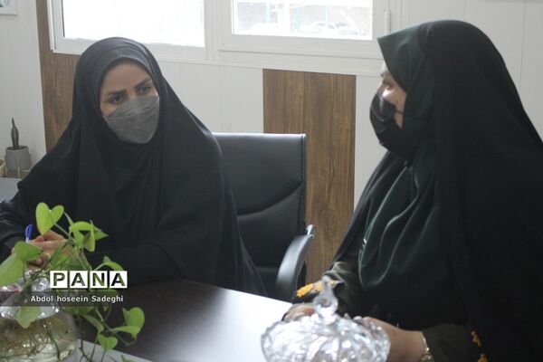جلسه پیشگیری از آسیب‌های فضای مجازی بر کودکان