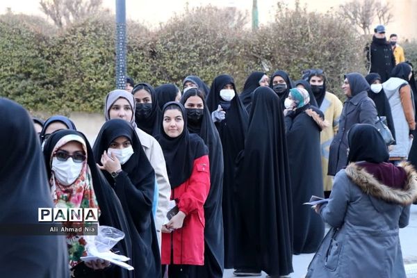 بازدید وزیر علوم از حوزه کنکور دانشگاه قم