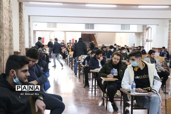 بازدید وزیر علوم از حوزه کنکور دانشگاه قم