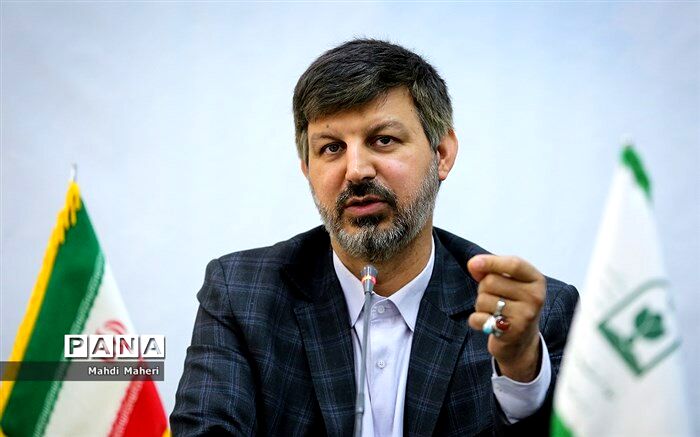 فعالیت‌های پرورشی در خارج از مدرسه نیز پیگیری می‌شود