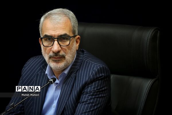 نشست وزیر آموزش‌ و پرورش با رئیس موسسه آموزشی اکو