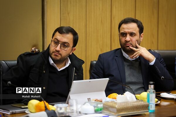 نشست وزیر آموزش‌ و پرورش با رئیس موسسه آموزشی اکو