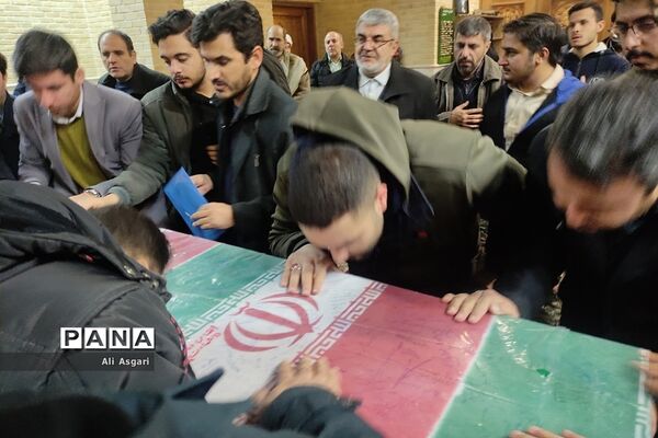مراسم وداع با پیکر پاک شهید گمنام دفاع مقدس در اردوگاه امام صادق(ع) دماوند