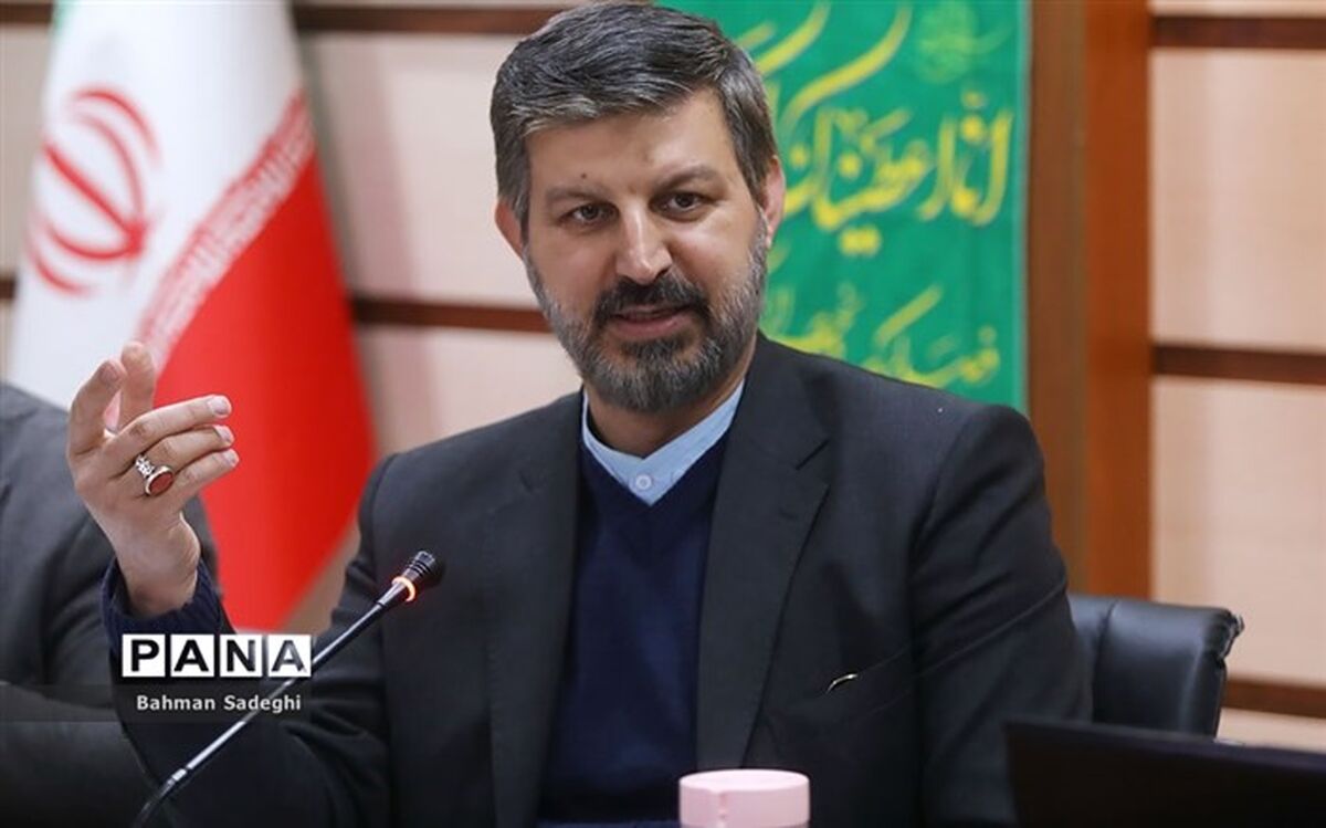 ضرورت دور شدن دانش‌آموزان از حضور بی‌هدف در فضای مجازی همزمان با تعطیلی مدارس