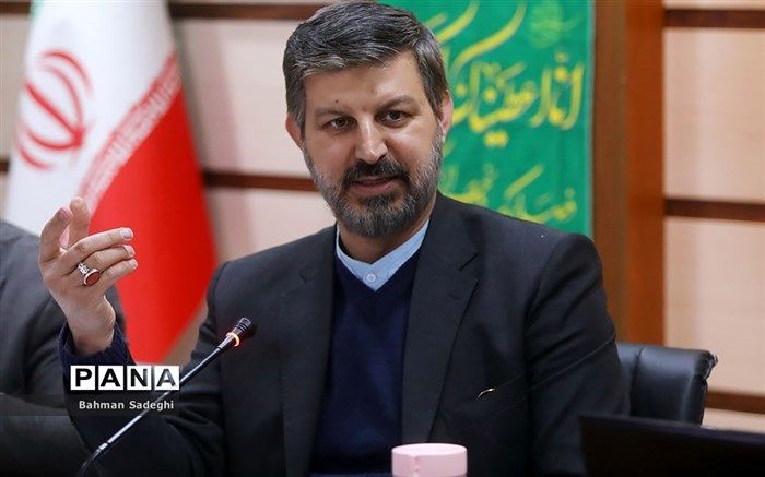 ضرورت دور شدن دانش‌آموزان از حضور بی‌هدف در فضای مجازی همزمان با تعطیلی مدارس