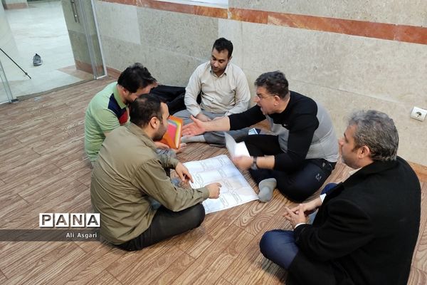 بوم ایده‌پردازی نقش مدرسه در کنترل آسیب‌های اجتماعی